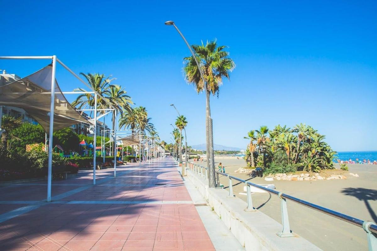 Espectacular piso en primera línea de playa Estepona Exterior foto